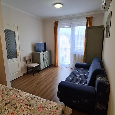 Gabi Apartman Hajdúszoboszló Esterno foto