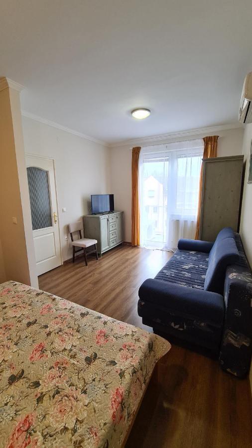 Gabi Apartman Hajdúszoboszló Esterno foto